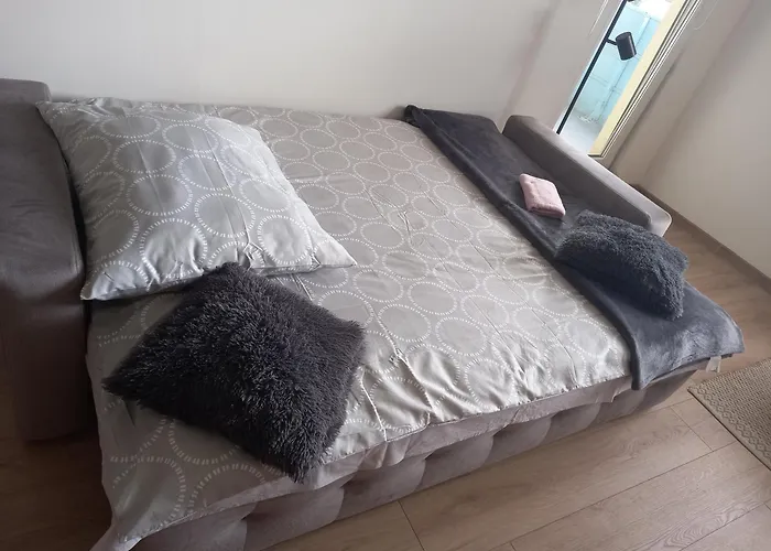 Nowoczesne Mieszkanie Z Odleglym Widokiem Na Morze דירה